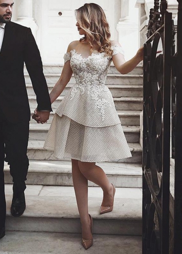 How to Wear a Short Wedding Dress  Fashionisers