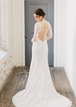 V-neckline Lace Vintage Wedding Dress Long Sleeves Bridal Gowns